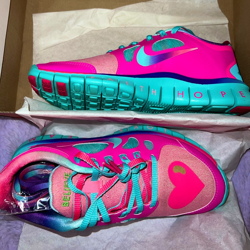 Nike Free 5.0 DB Doernbecher Pink 640936 648 Free Run Bella Stone